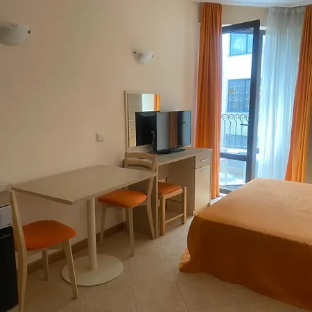 At Royal Sun, Sunny Apartment